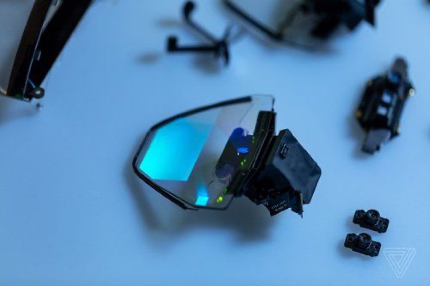 HoloLens 2 display module assembly